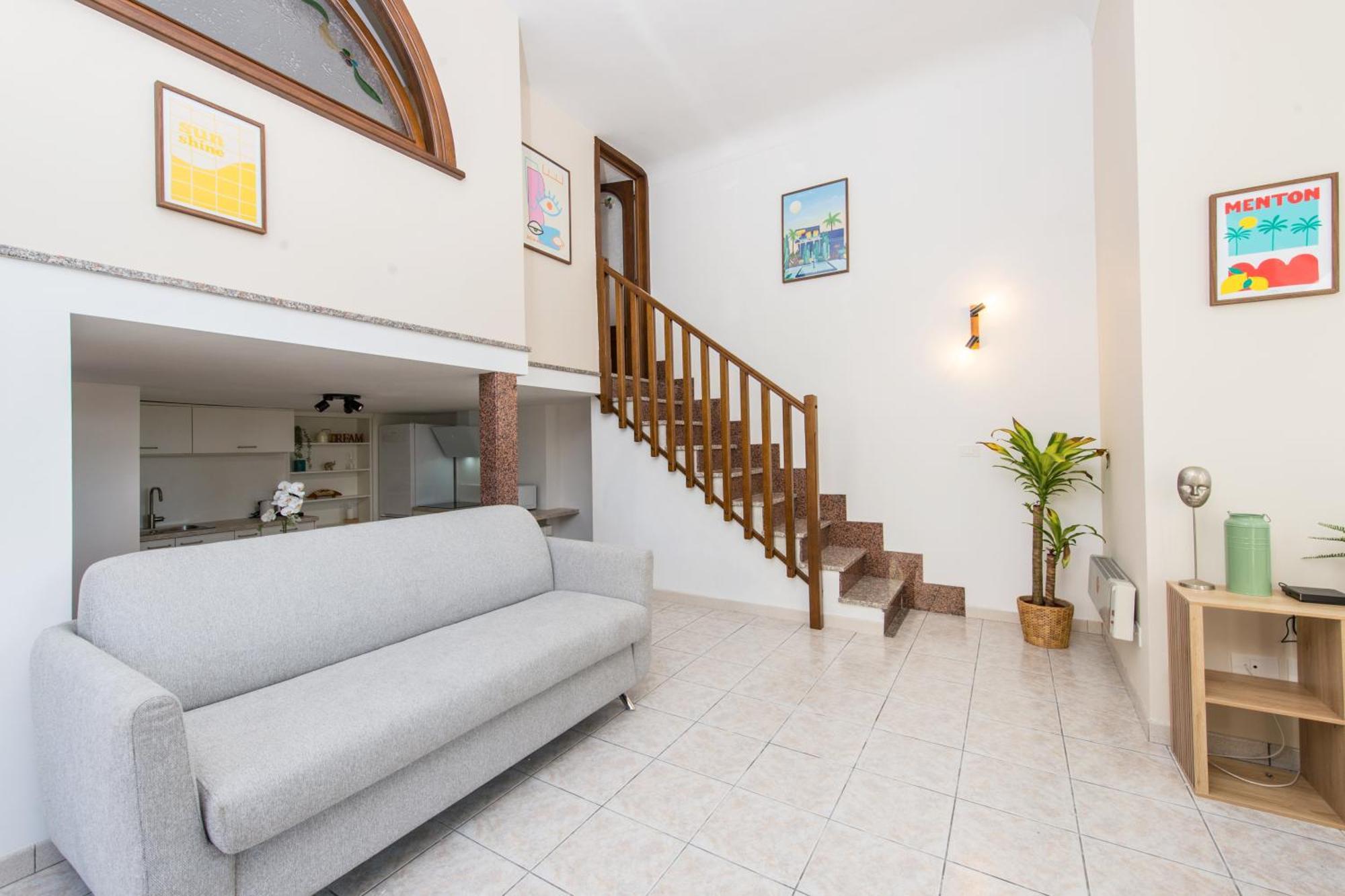 Oliviers -agreable 2 Pieces Dans Maison Bourgeoise Menton