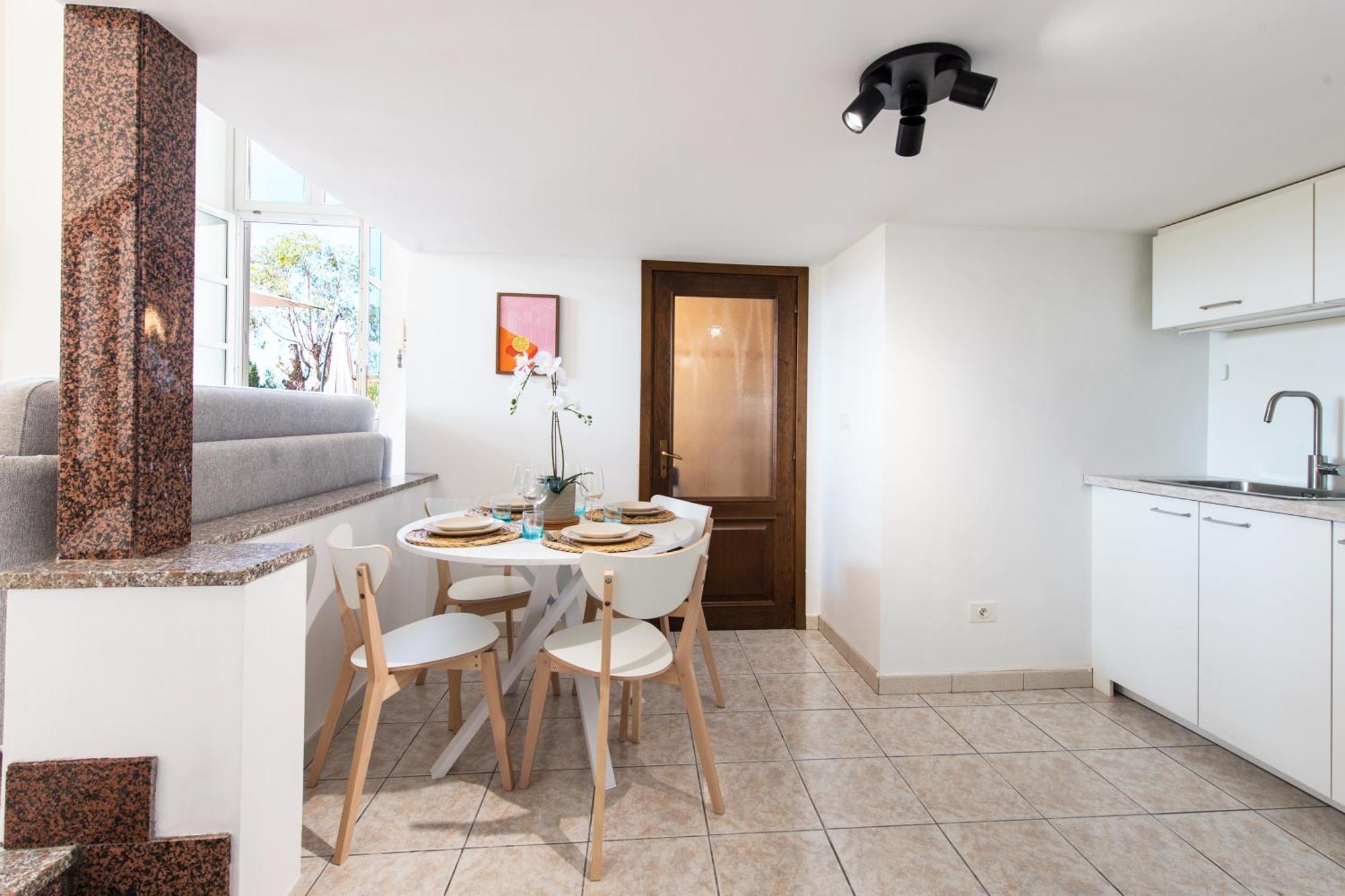 Oliviers -agreable 2 Pieces Dans Maison Bourgeoise * Menton